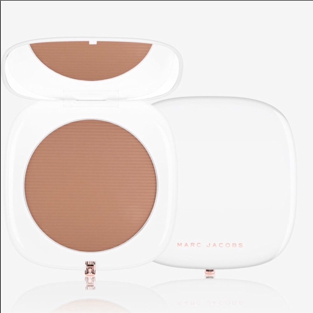 ❤️SOLD❤️ Marc Jacob 104 tantastic bronzer